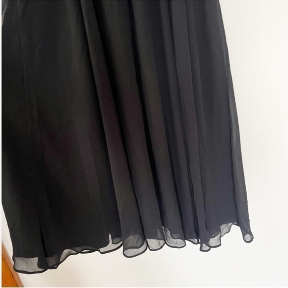 Dress The Population Claudia Dress Black Ruffle V-neck Flowy Midi Size Small NEW - Picture 10 of 12